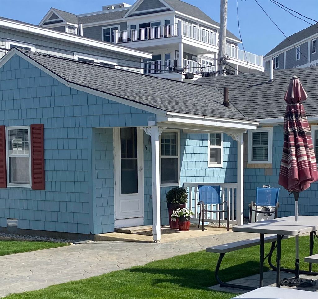 Photo of 35 Fuller Acres #5, Hampton, NH 03842 (MLS # 5067584)