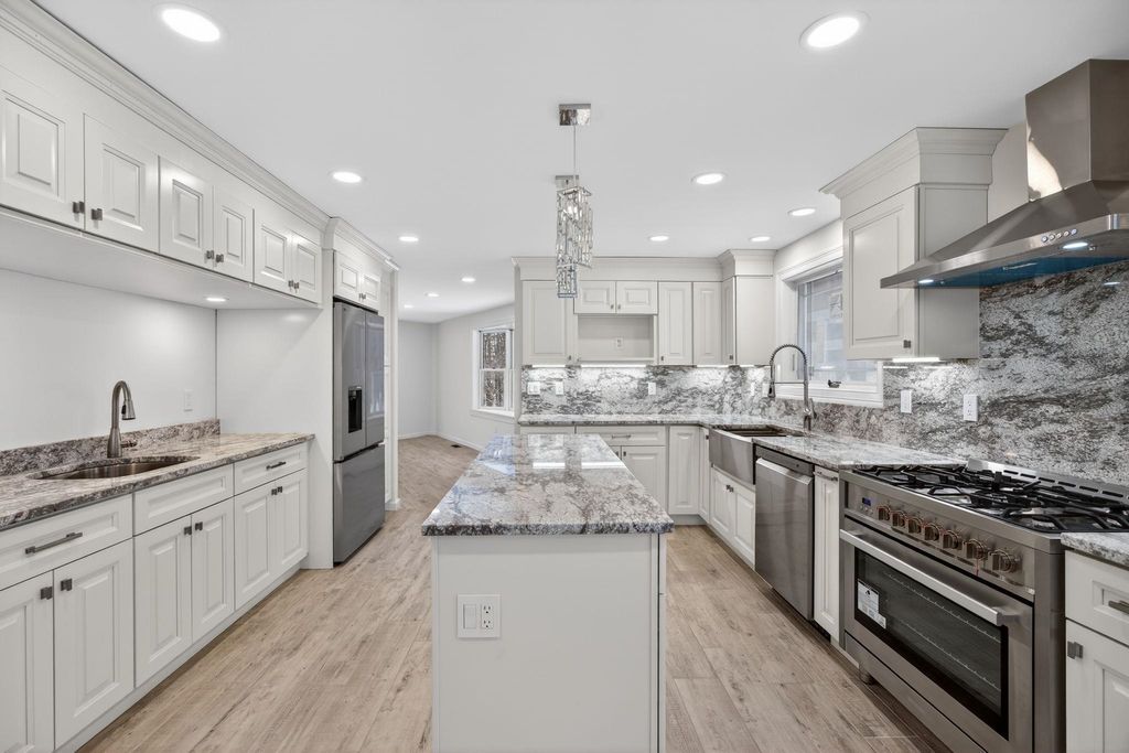 Photo of 166 Londonderry Road, Windham, NH 03087 (MLS # 5085018)