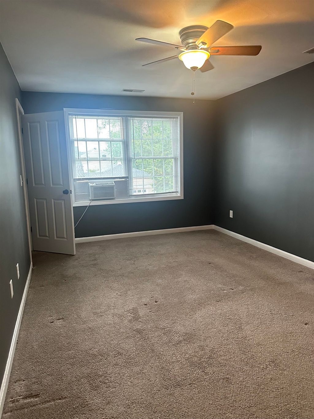 Photo of 56 Exeter Avenue #2, Manchester, NH 03103 (MLS # 5060433)