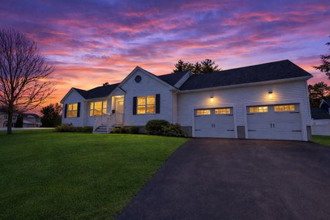 Photo of 57 Baldwin Street, Nashua, NH 03064 (MLS # 5076835)