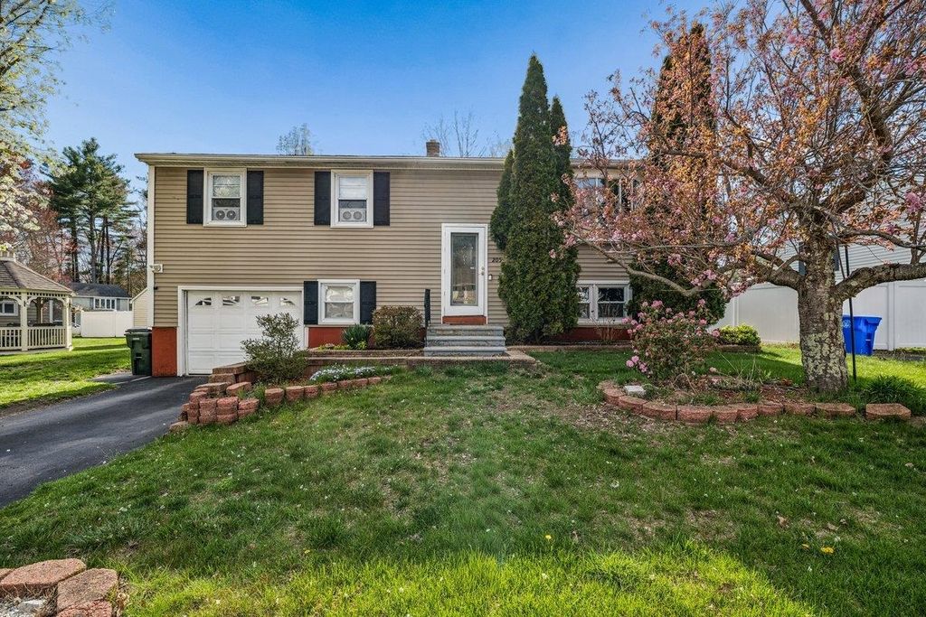 Photo of 205 Brent Street, Manchester, NH 03103 (MLS # 5088417)