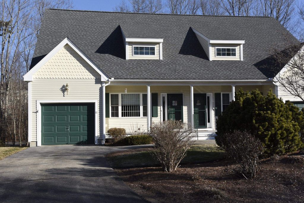 Photo of 11 Royal Lane, Raymond, NH 03077 (MLS # 5079867)