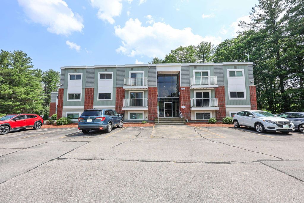 Photo of 156 Capitol Hill Drive, Londonderry, NH 03053 (MLS # 5081614)