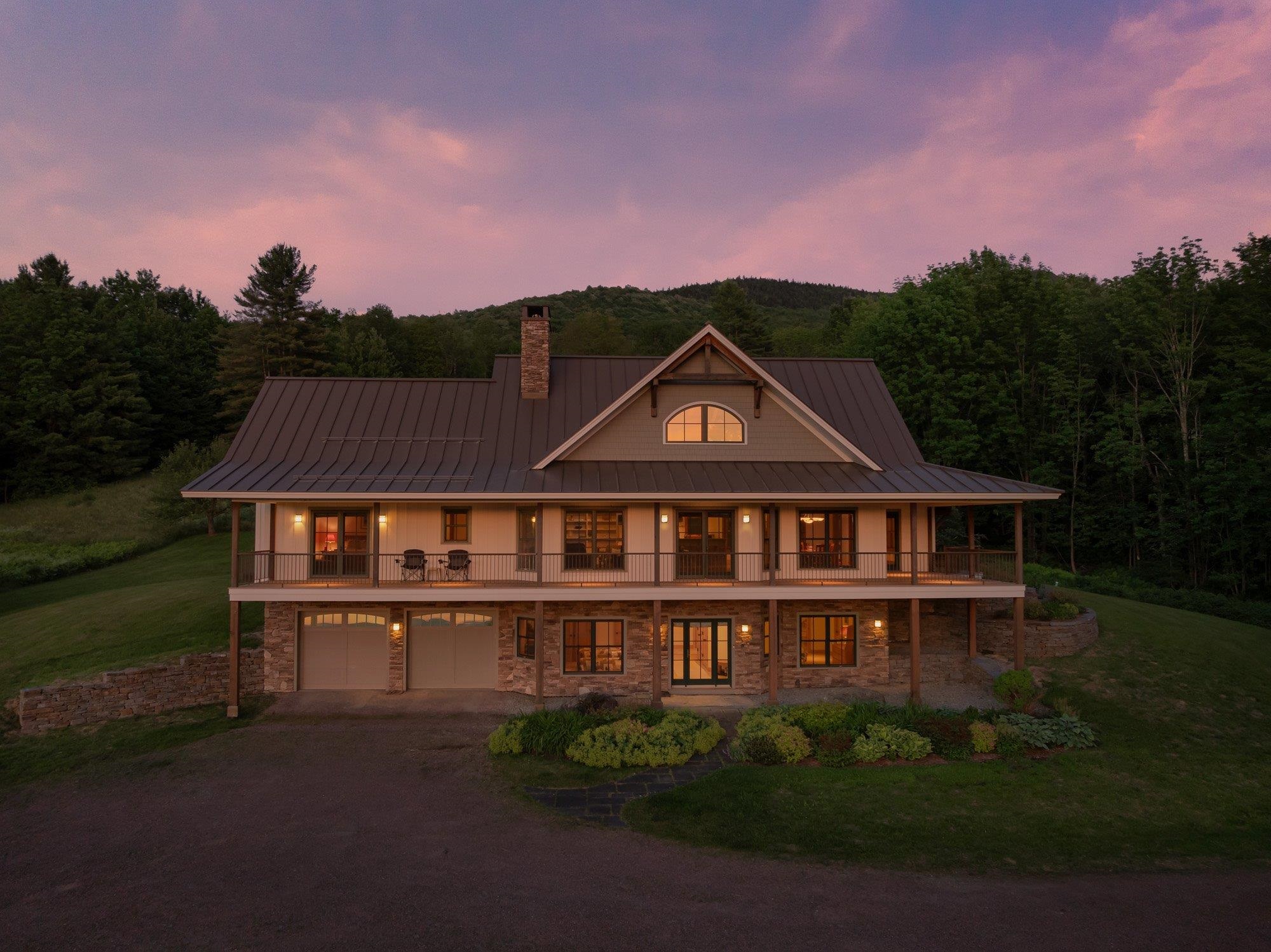 1201 Common Road