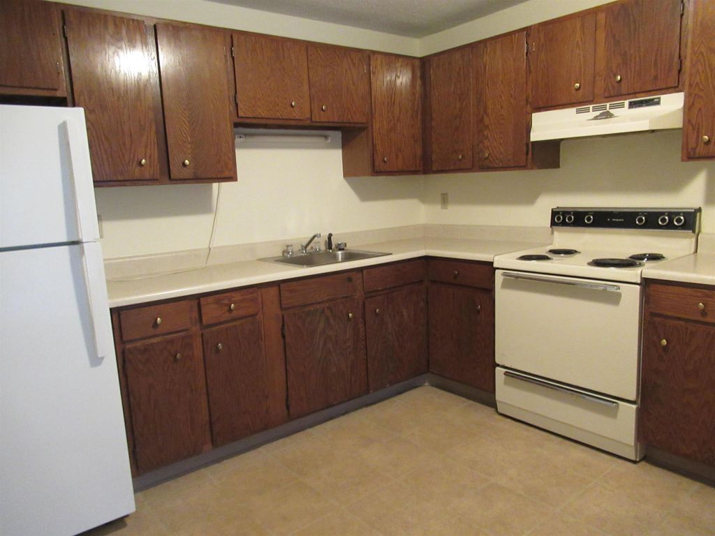 Photo of 1225 Bodwell Road, Manchester, NH 03109 (MLS # 5058685)