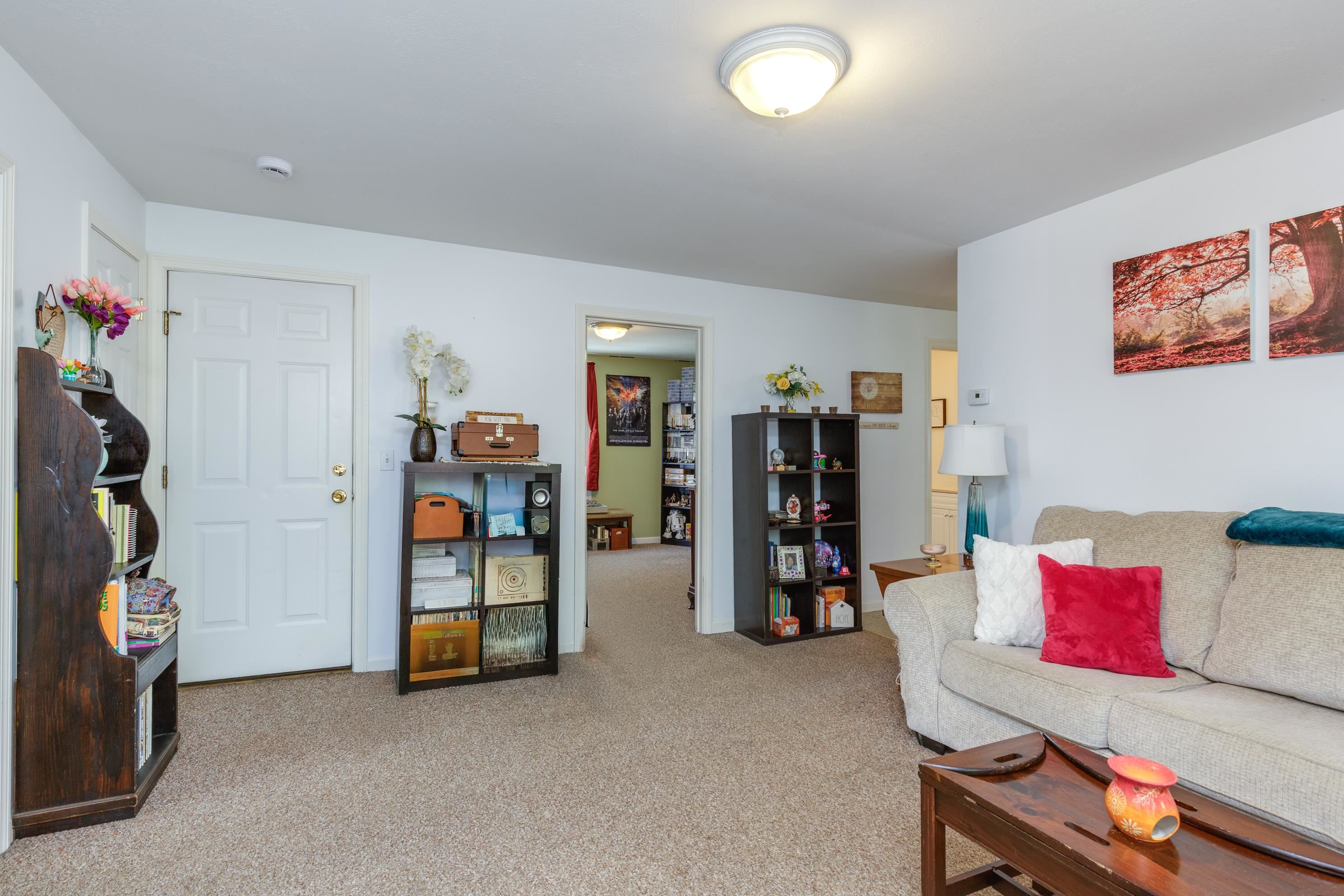 Manchester, New Hampshire 03103, United States, 9 Bedrooms Bedrooms, ,3 BathroomsBathrooms,Residential,Active,197556