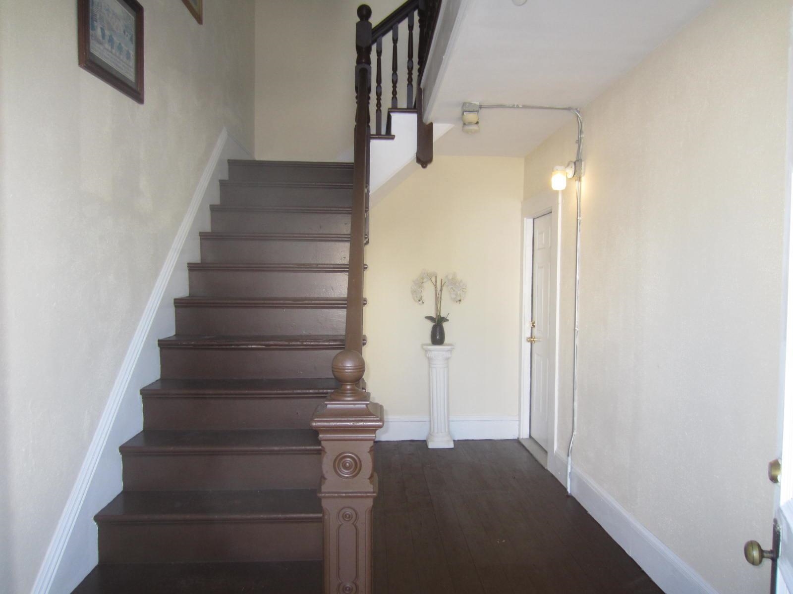 Manchester, New Hampshire 03103, United States, 9 Bedrooms Bedrooms, ,3 BathroomsBathrooms,Residential,Active,197556