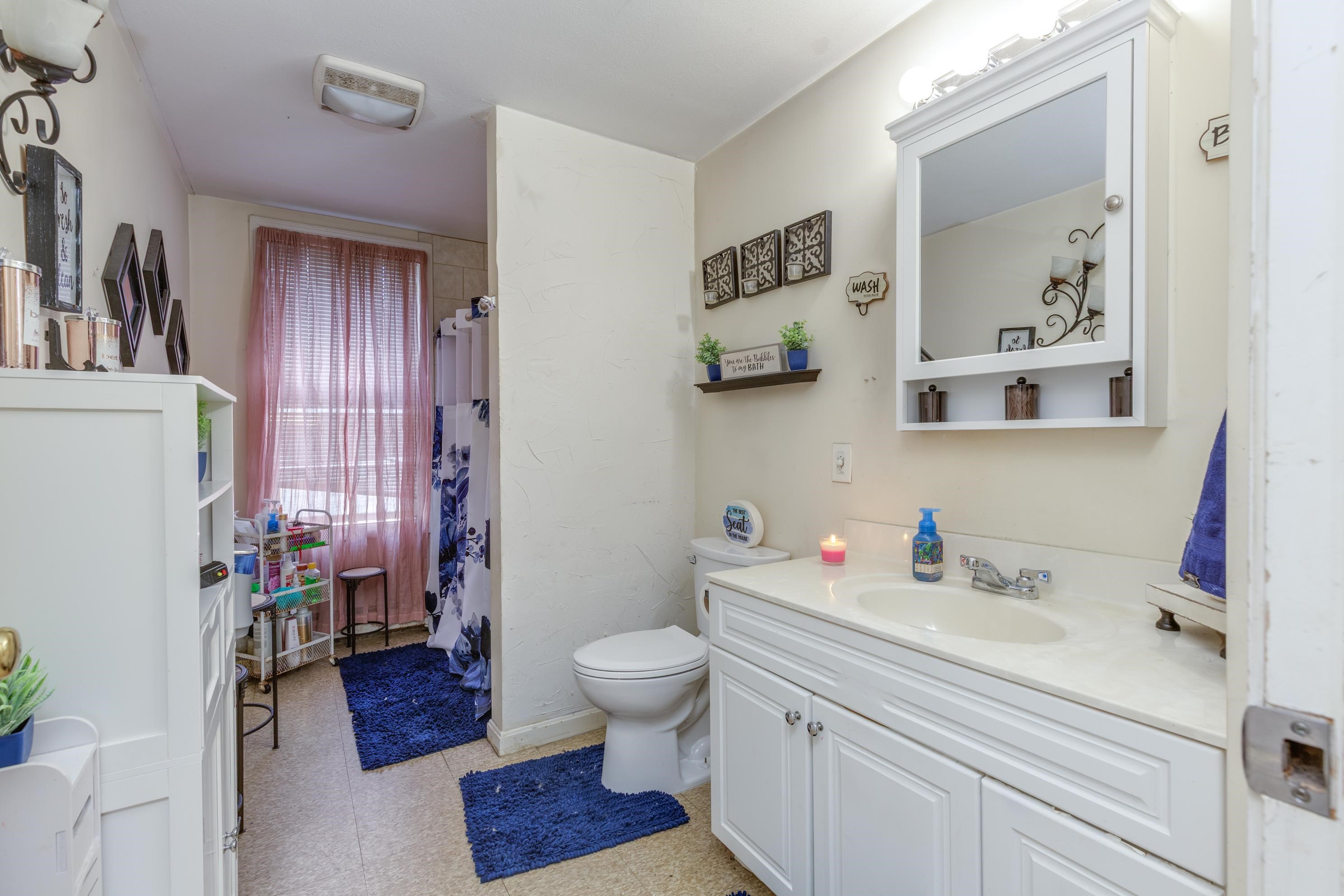 Manchester, New Hampshire 03103, United States, 9 Bedrooms Bedrooms, ,3 BathroomsBathrooms,Residential,Active,197556