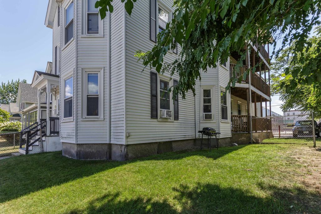 Photo of 567 Cedar Street, Manchester, NH 03103 (MLS # 5058200)