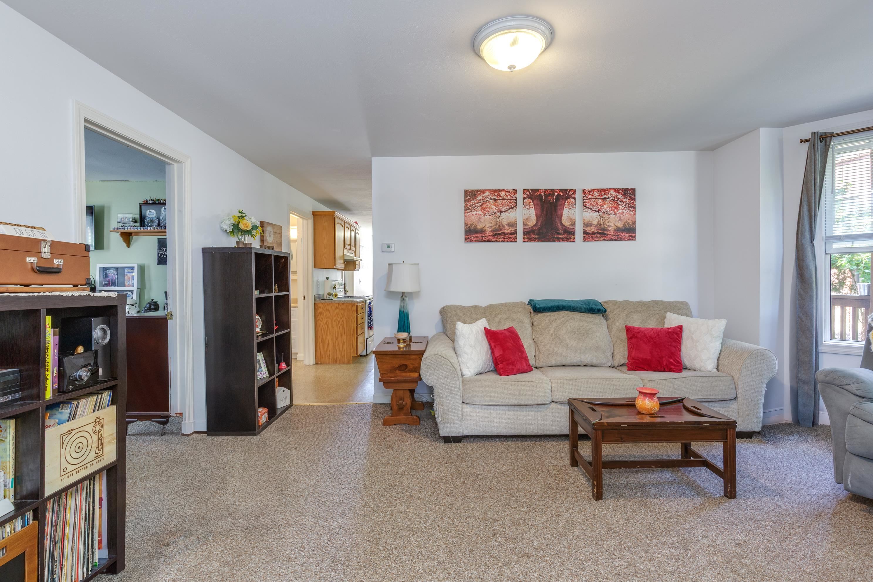 Manchester, New Hampshire 03103, United States, 9 Bedrooms Bedrooms, ,3 BathroomsBathrooms,Residential,Active,197556