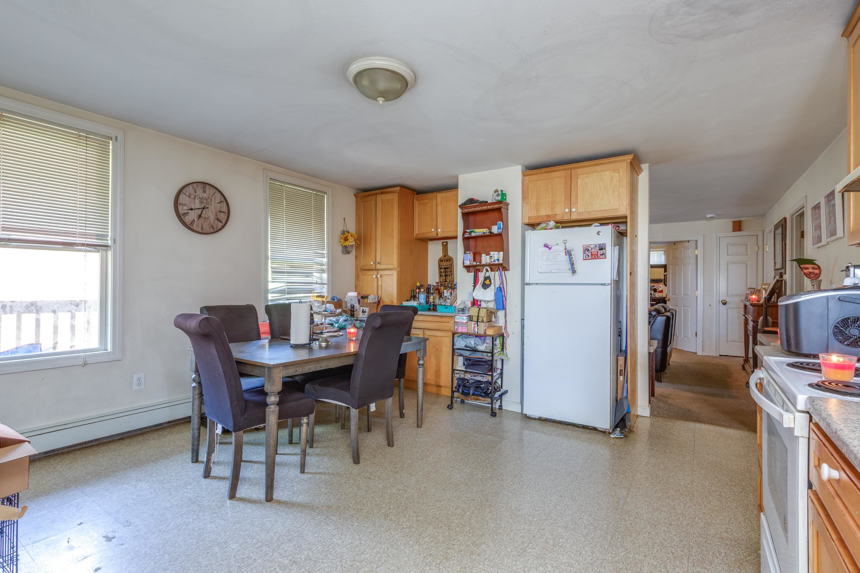 Manchester, New Hampshire 03103, United States, 9 Bedrooms Bedrooms, ,3 BathroomsBathrooms,Residential,Active,197556