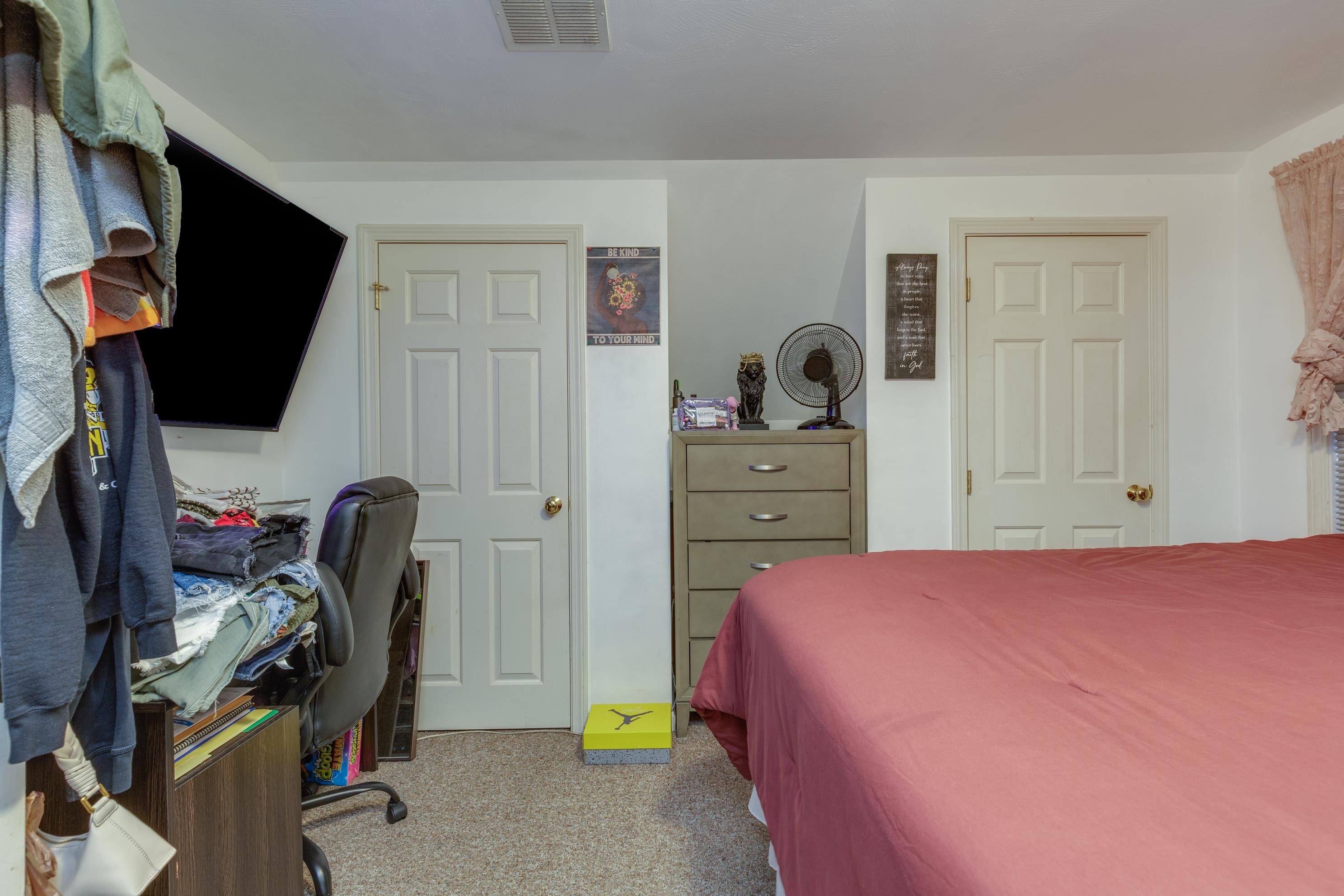 Manchester, New Hampshire 03103, United States, 9 Bedrooms Bedrooms, ,3 BathroomsBathrooms,Residential,Active,197556