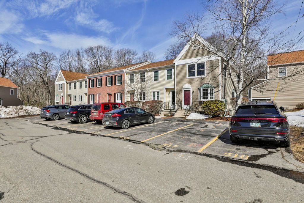 Photo of 518 Fox Hollow Way, Manchester, NH 03104 (MLS # 5079205)