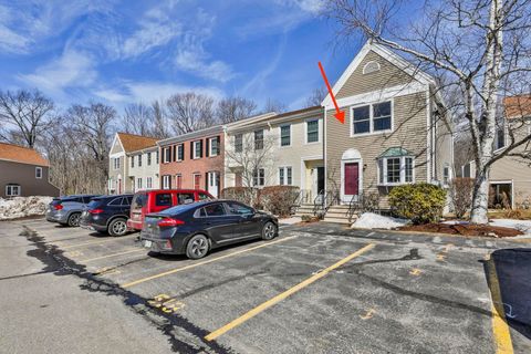 518 Fox Hollow Way Manchester NH 03104