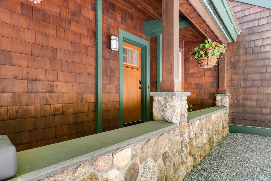 303 Road Round The Lake