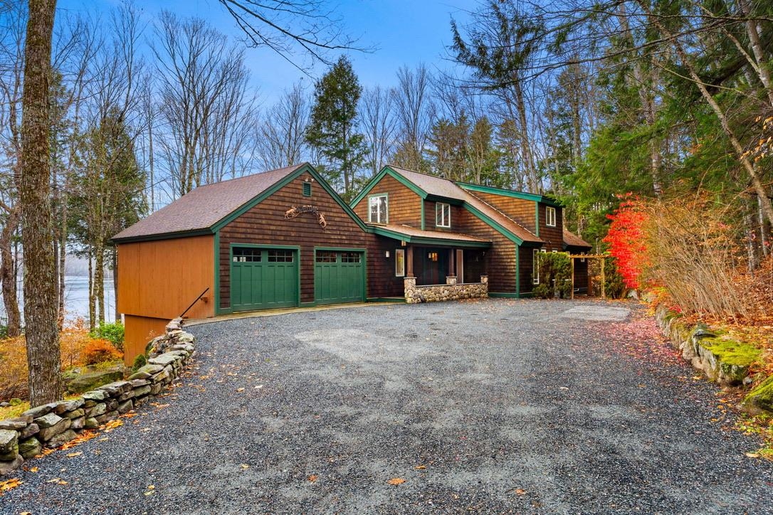 303 Road Round The Lake