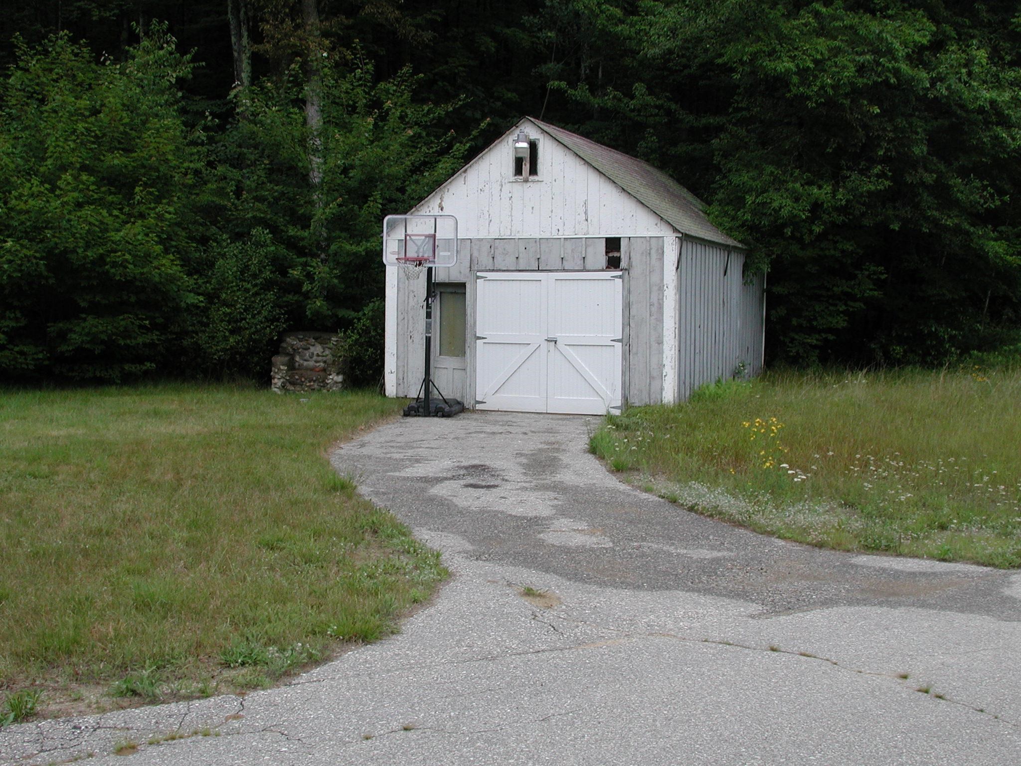 438 Route 106 South