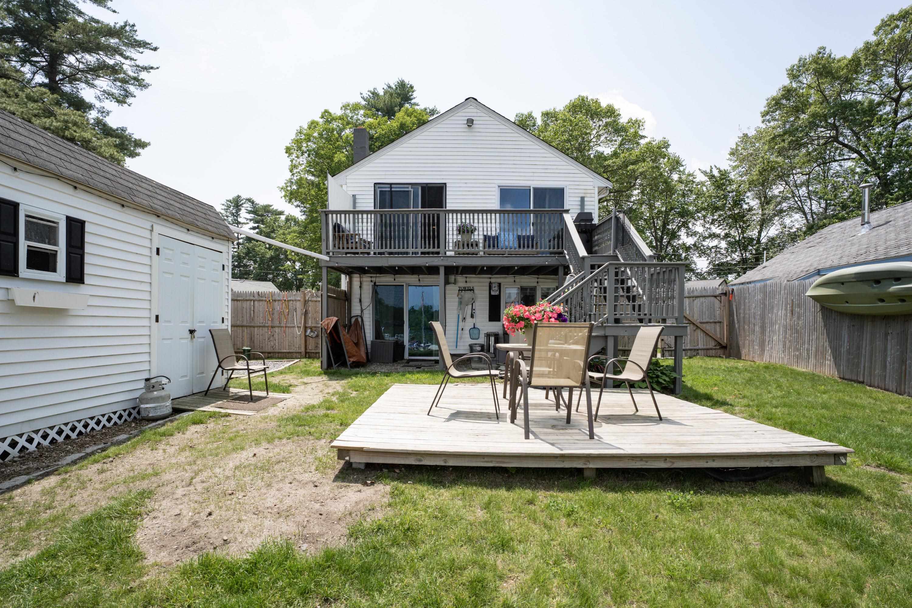 Kingston, New Hampshire 03848, United States, 3 Bedrooms Bedrooms, ,2 BathroomsBathrooms,Residential,Active,149191