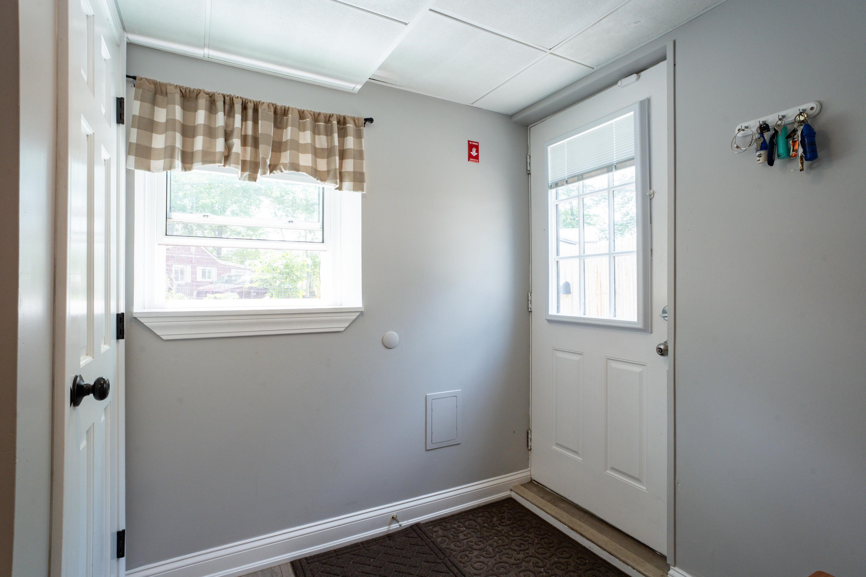 Kingston, New Hampshire 03848, United States, 3 Bedrooms Bedrooms, ,2 BathroomsBathrooms,Residential,Active,149191