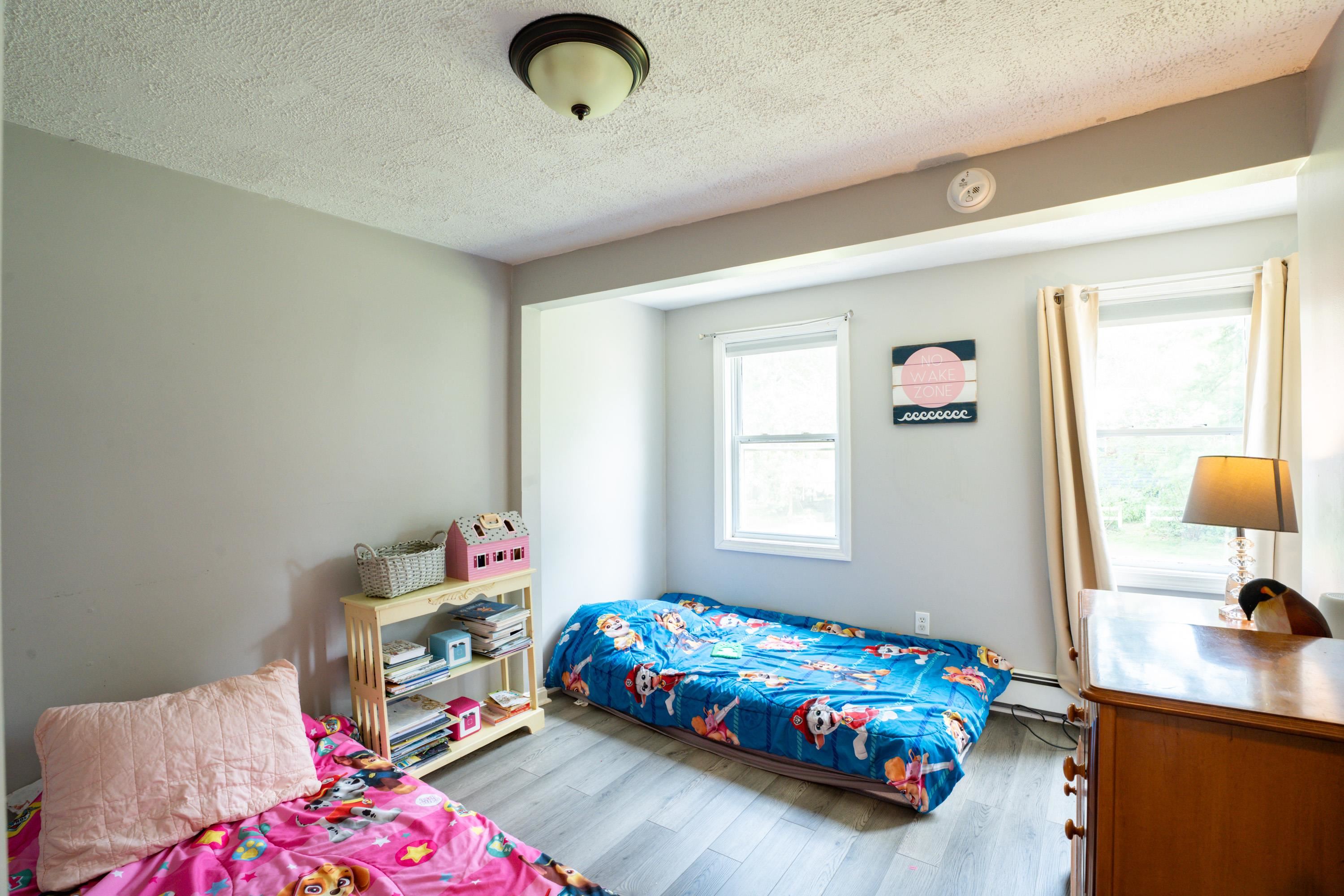 Kingston, New Hampshire 03848, United States, 3 Bedrooms Bedrooms, ,2 BathroomsBathrooms,Residential,Active,149191