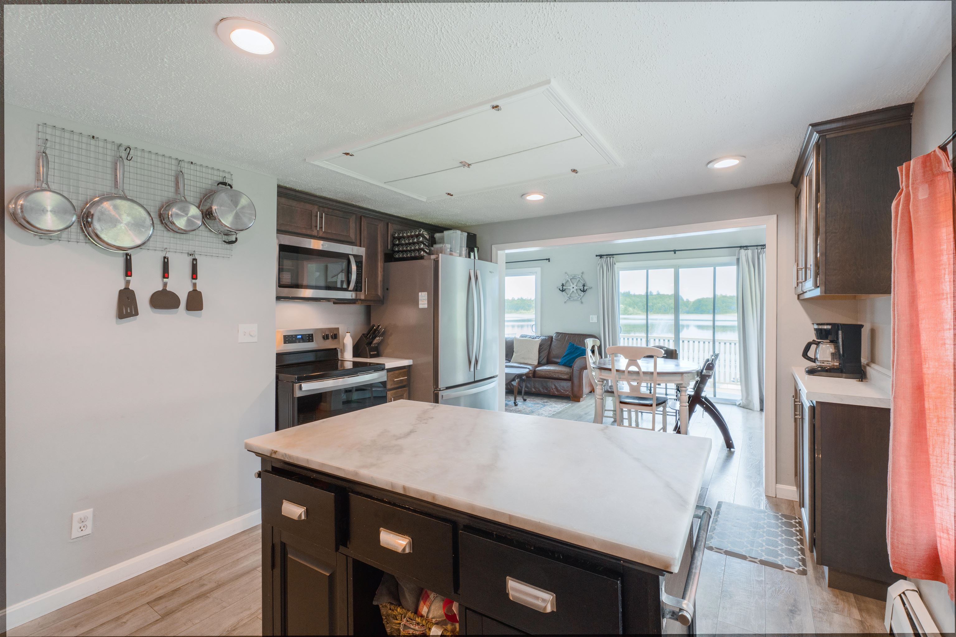 Kingston, New Hampshire 03848, United States, 3 Bedrooms Bedrooms, ,2 BathroomsBathrooms,Residential,Active,149191