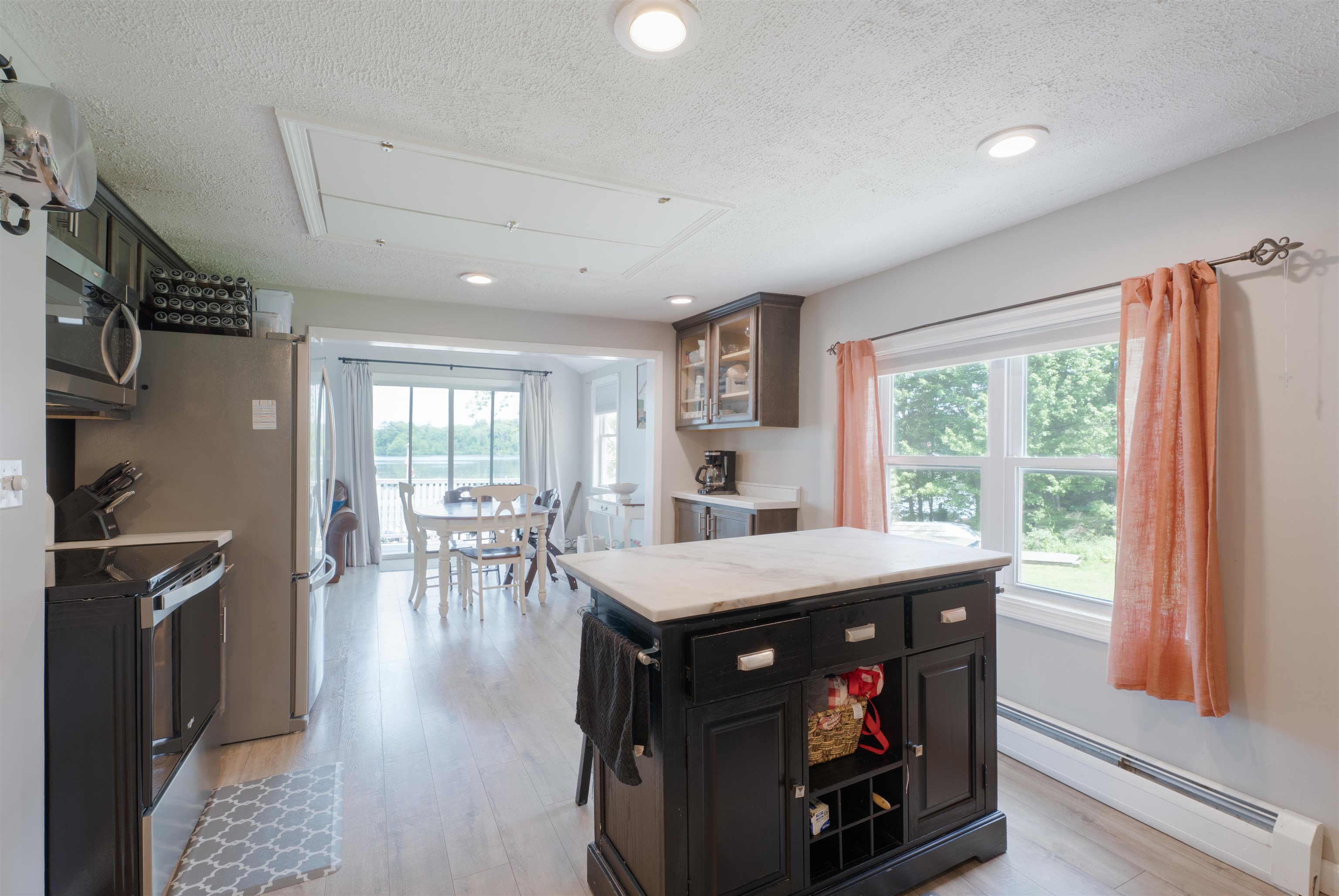 Kingston, New Hampshire 03848, United States, 3 Bedrooms Bedrooms, ,2 BathroomsBathrooms,Residential,Active,149191