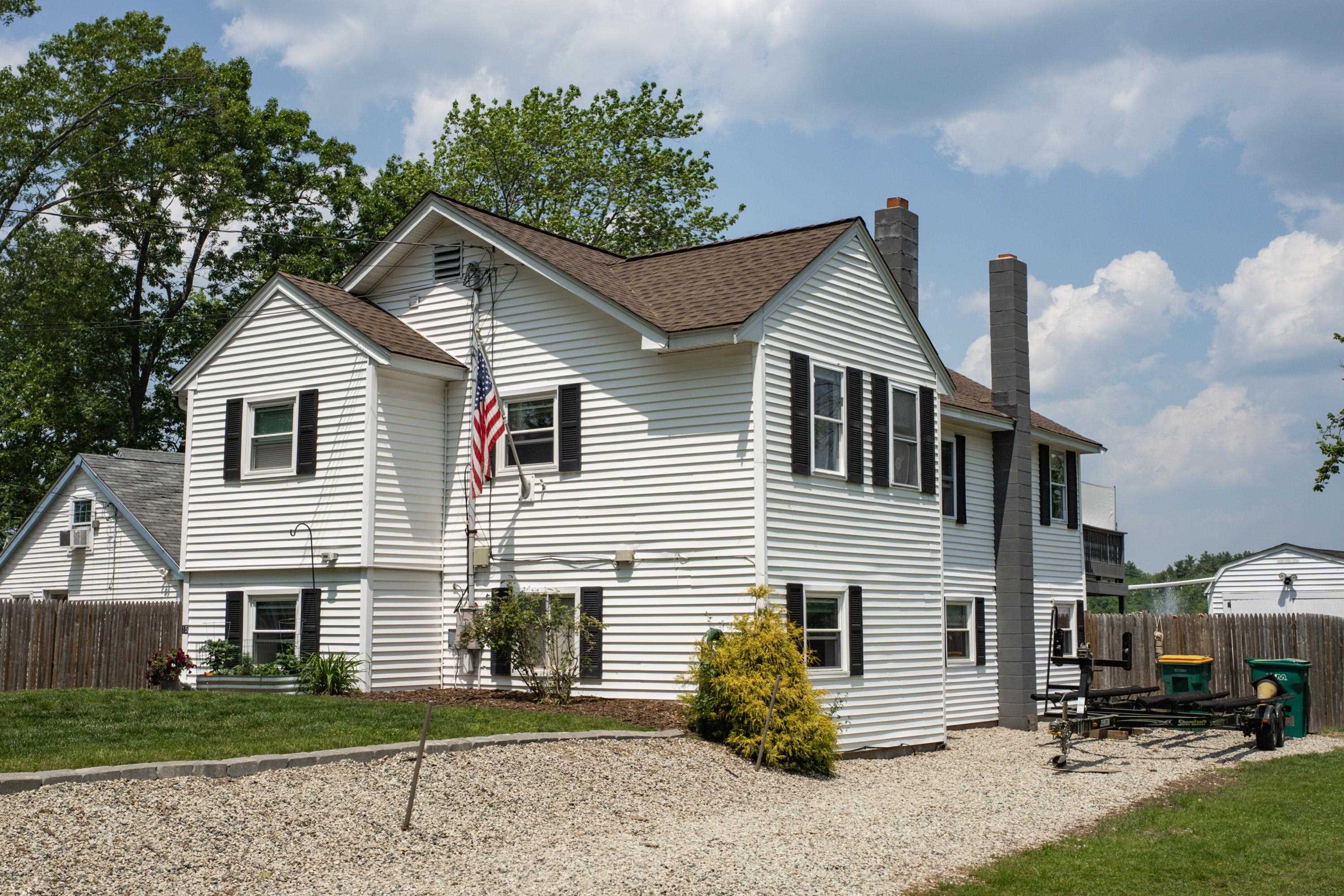 Kingston, New Hampshire 03848, United States, 3 Bedrooms Bedrooms, ,2 BathroomsBathrooms,Residential,Active,149191