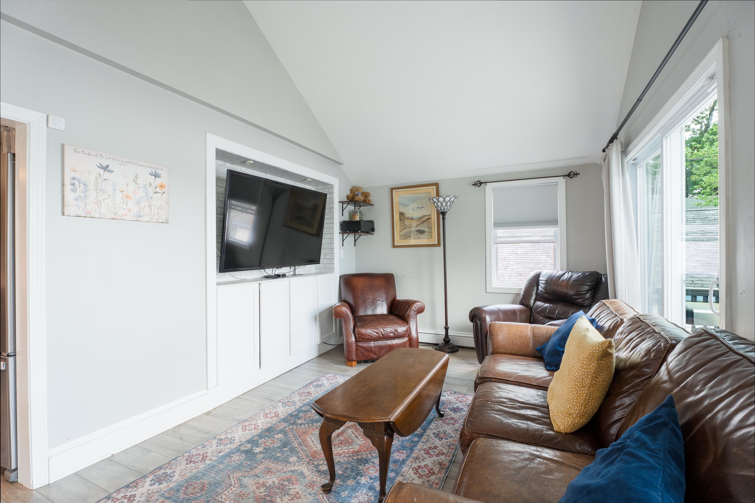 Kingston, New Hampshire 03848, United States, 3 Bedrooms Bedrooms, ,2 BathroomsBathrooms,Residential,Active,149191