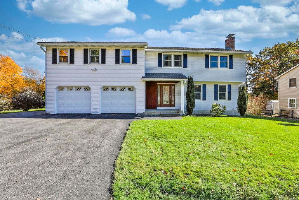 Photo of 33 Cannon Drive, Nashua, NH 03062 (MLS # 5066726)