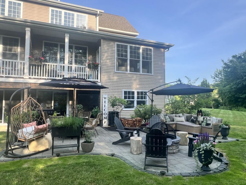Photo of 8 Cider Mill Lane, Stratham, NH 03885 (MLS # 5080201)