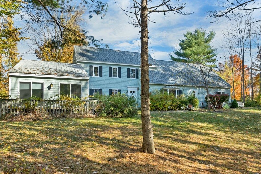 Photo of 1 Sleepy Hollow Road, Wolfeboro, NH 03894 (MLS # 5067348)