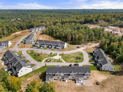 Photo of 61 Driftwood Circle #23, Sandown, NH 03873 (MLS # 5062557)
