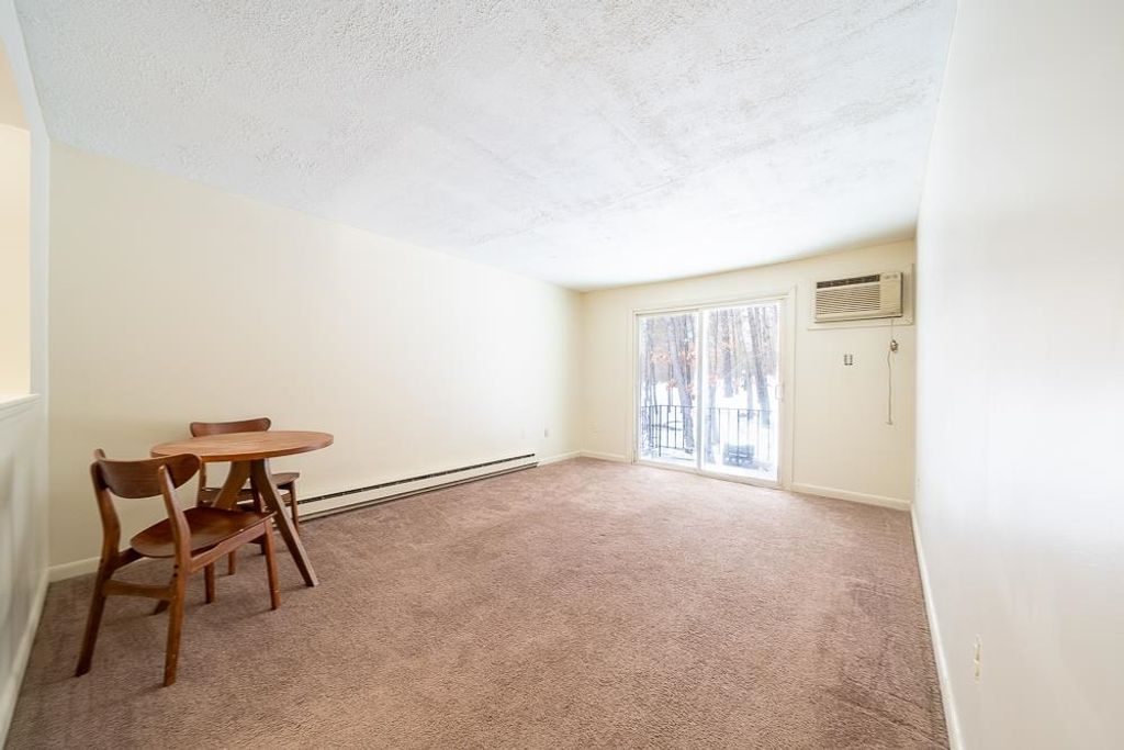 Photo of 1 Charleston Avenue #14, Londonderry, NH 03053 (MLS # 5078648)