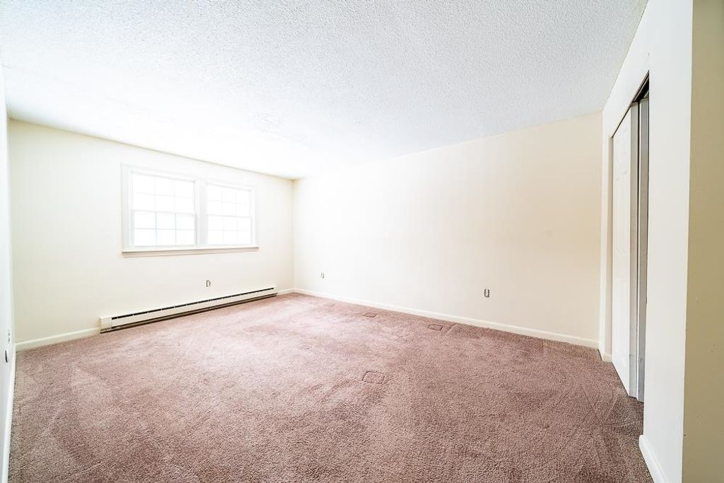 Photo of 1 Charleston Avenue #14, Londonderry, NH 03053 (MLS # 5078648)