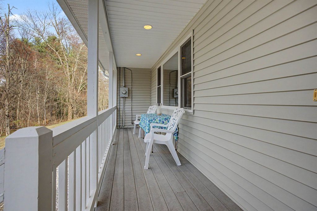 Photo of 13 Glenview Drive, Hudson, NH 03051 (MLS # 5082505)