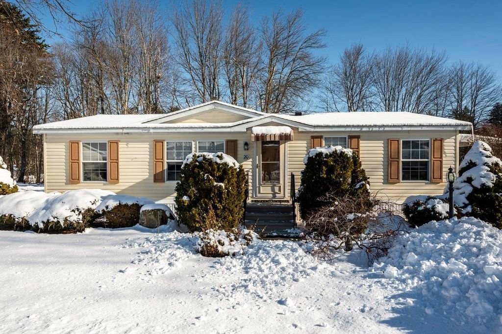 Photo of 20 Seneca Street, Rochester, NH 03867 (MLS # 5075070)