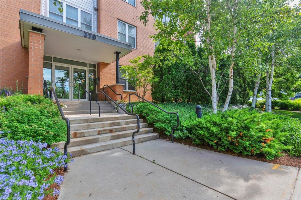 370 Farrell Street 216