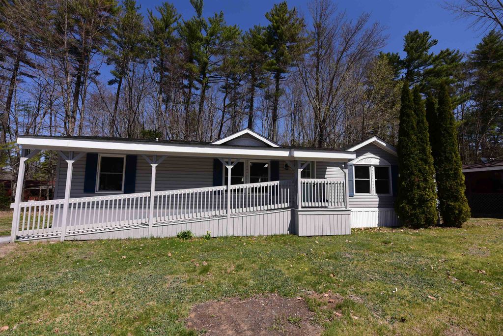 Photo of 74 Lamplighter Drive, Conway, NH 03818 (MLS # 5038345)