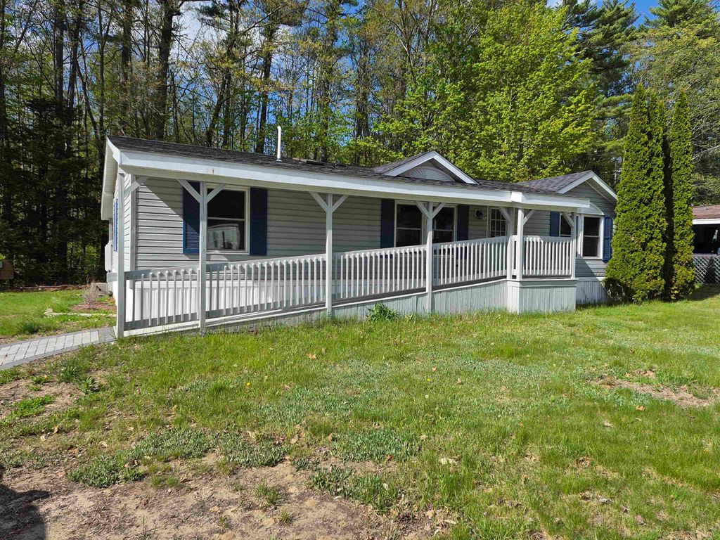 Photo of 74 Lamplighter Drive, Conway, NH 03818 (MLS # 5038345)