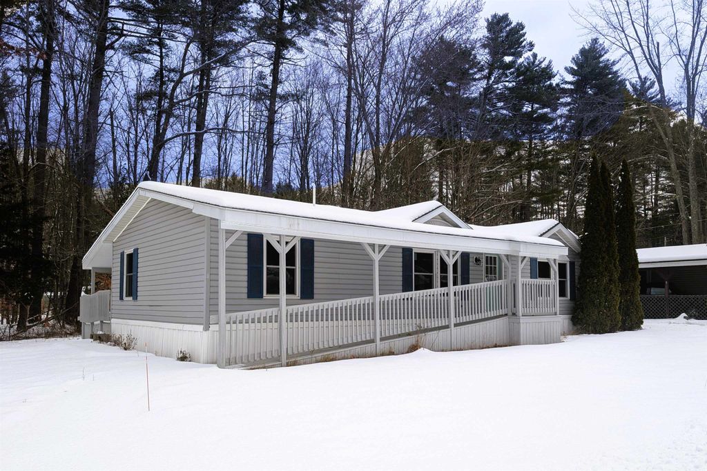 Photo of 74 Lamplighter Drive, Conway, NH 03818 (MLS # 5038345)