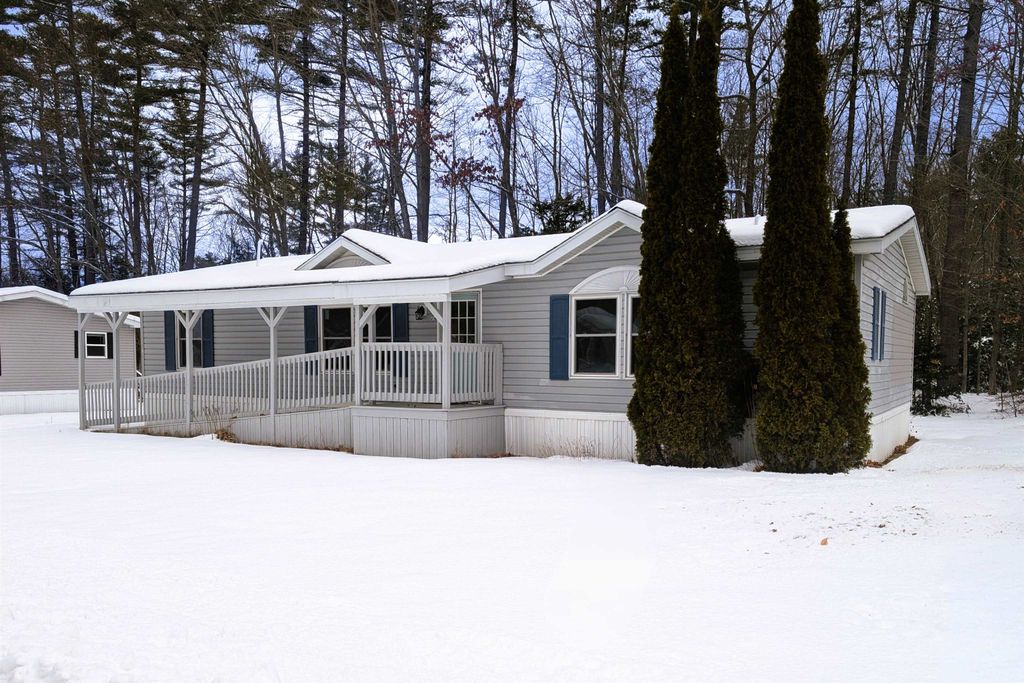 Photo of 74 Lamplighter Drive, Conway, NH 03818 (MLS # 5038345)