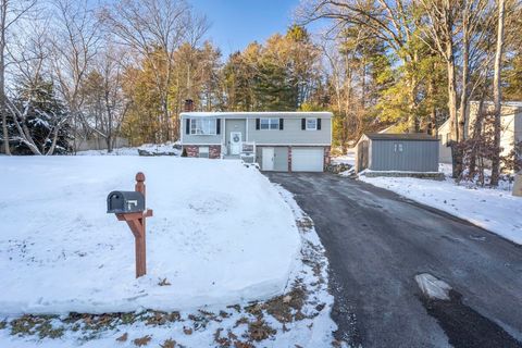 Photo of 2 Brandywine Drive, Hooksett, NH 03106 (MLS # 5071640)