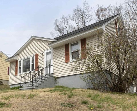 Photo of 340 Gold Street, Manchester, NH 03103 (MLS # 5085773)