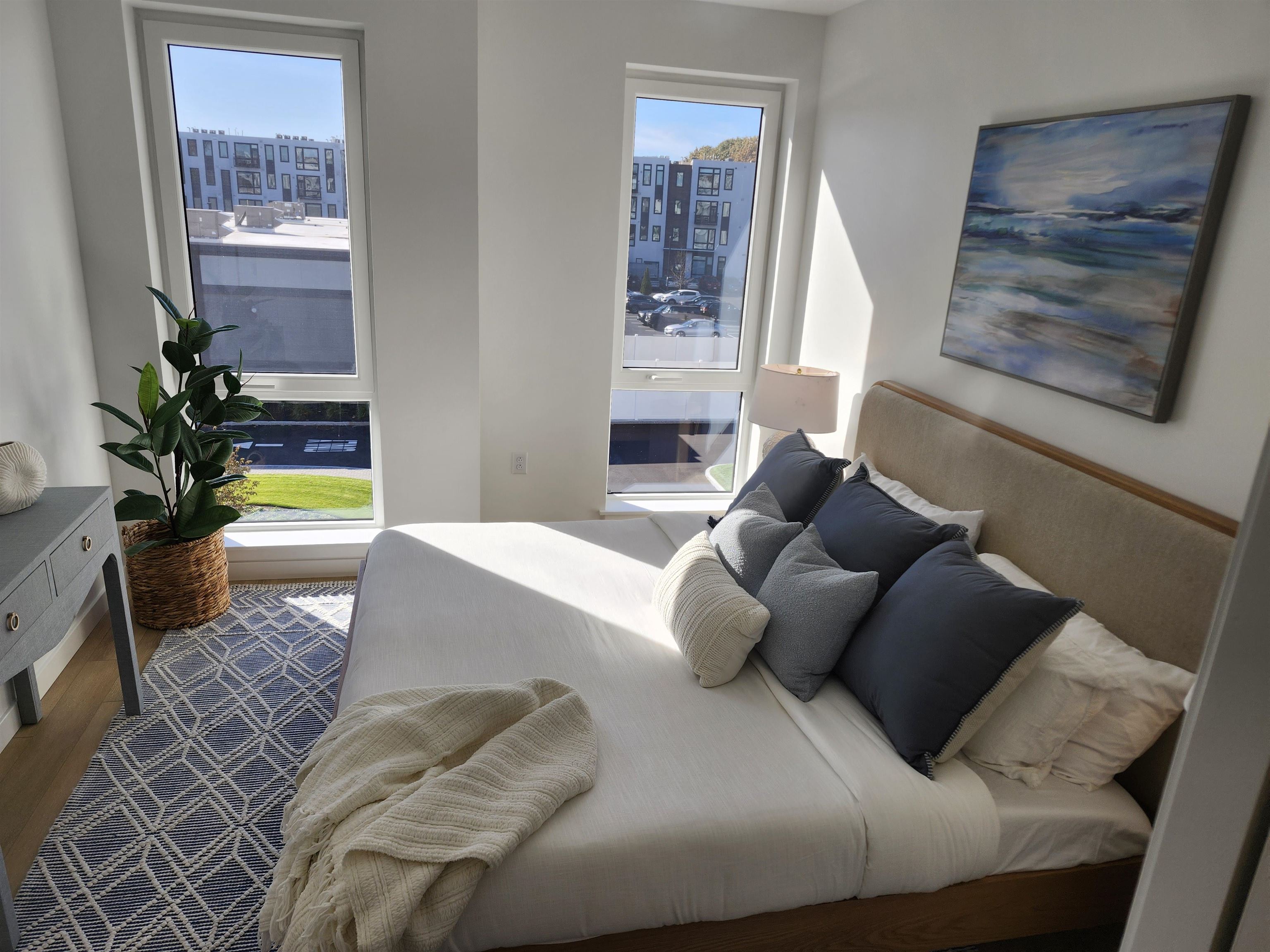 80 Constitution Avenue 328