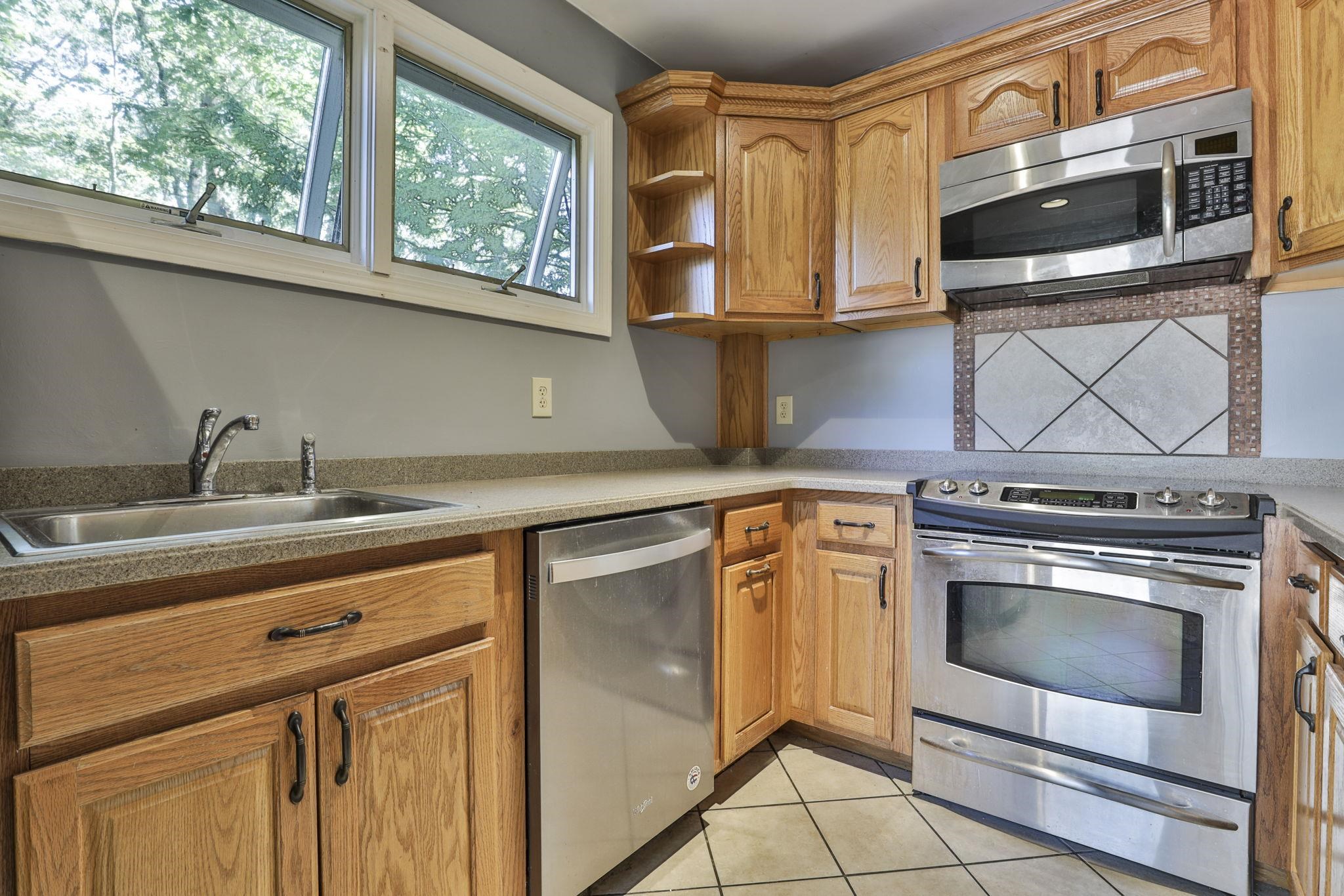111 Coburn Avenue 16 Coburn Woods