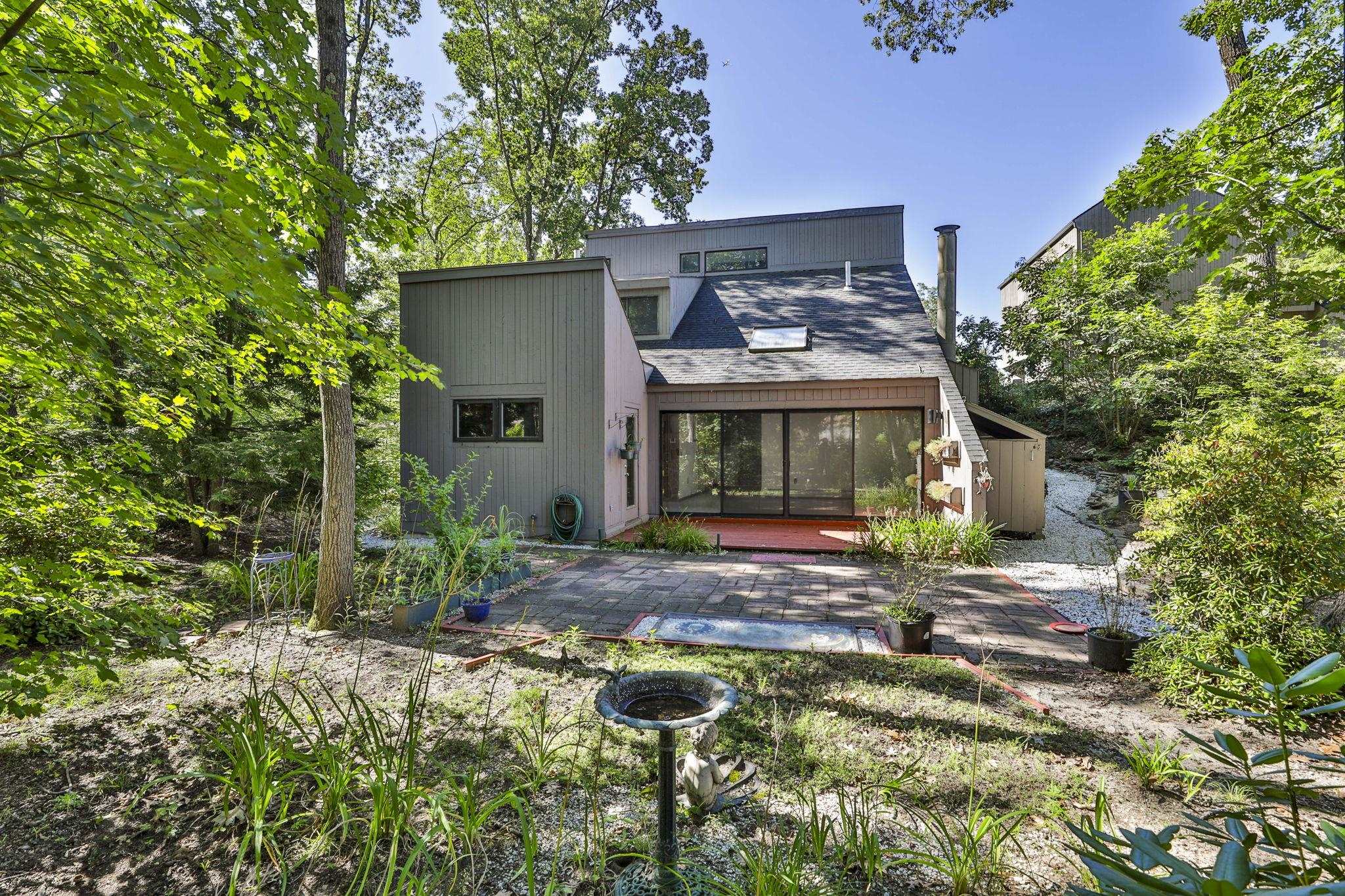 111 Coburn Avenue 16 Coburn Woods