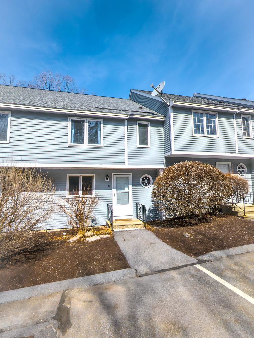 Photo of 56 Merrimack Drive, Merrimack, NH 03054 (MLS # 5081451)