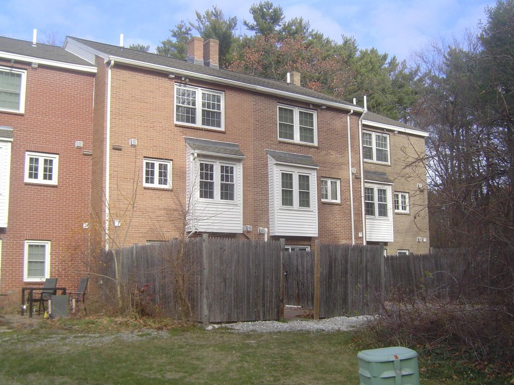 Photo of 63 Derryfield Court, Manchester, NH 03104 (MLS # 5070008)