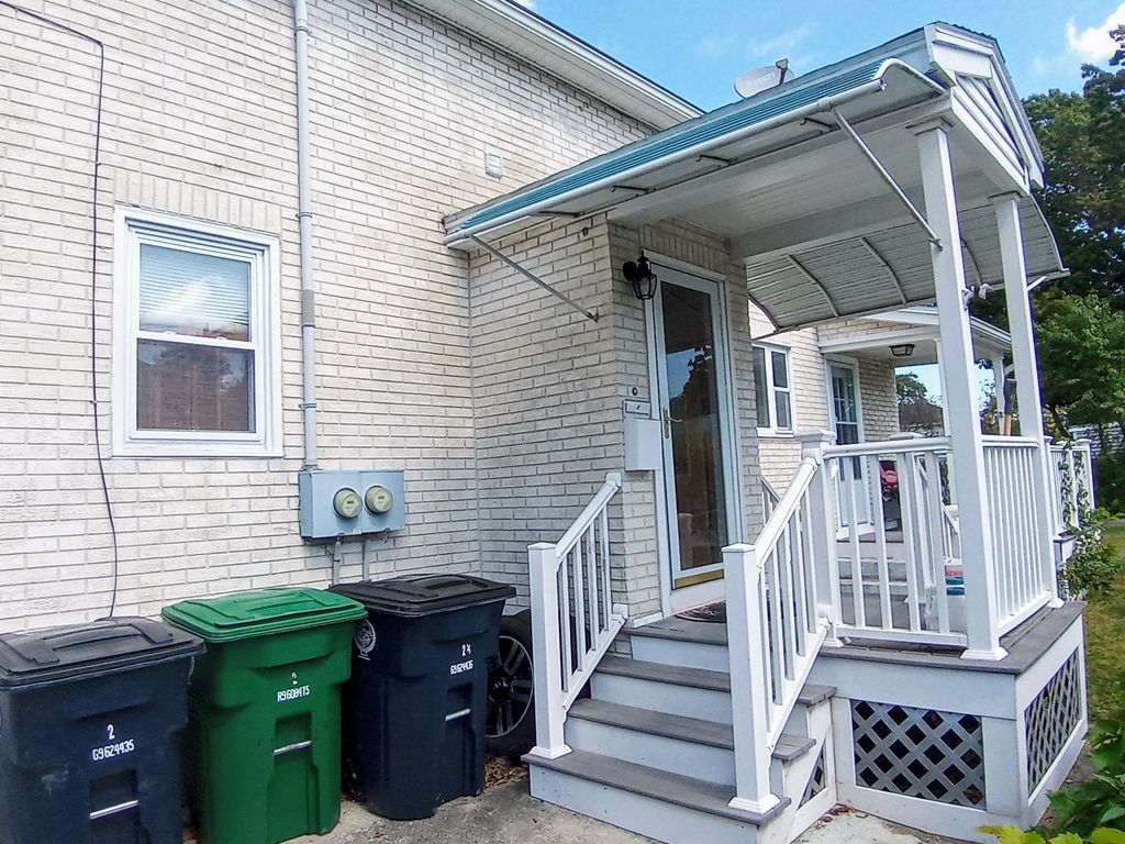 Photo of 2 Tetreau Street, Nashua, NH 03060 (MLS # 5061514)