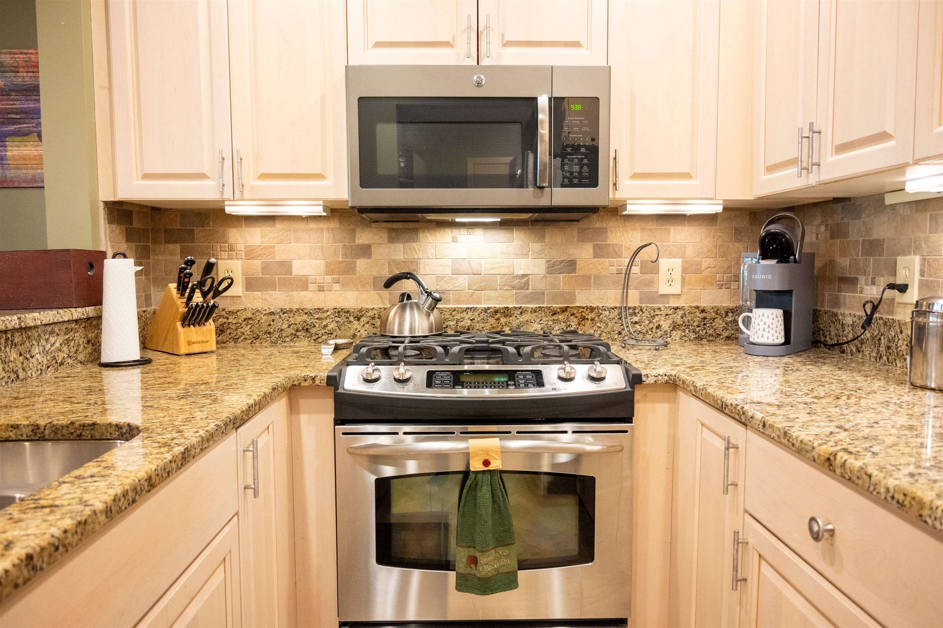 145 Ledgewood Road D4